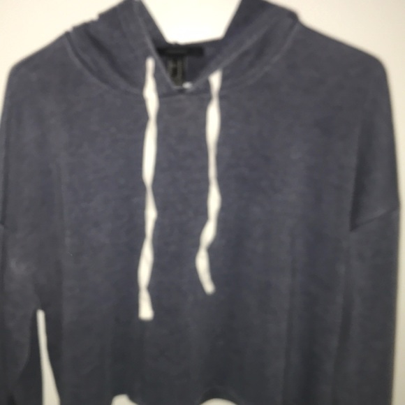 cropped hoodie - Picture 1 of 3
